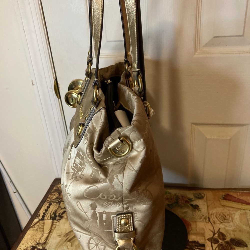 COACH ASHLEY HORSE AND CARRIAGE CARRYALL TOTE SHOULDERBAG F15566 - Picture 9 of 11